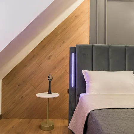 Sun Above Apartment Warna