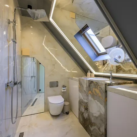 Apartment Sun Above *