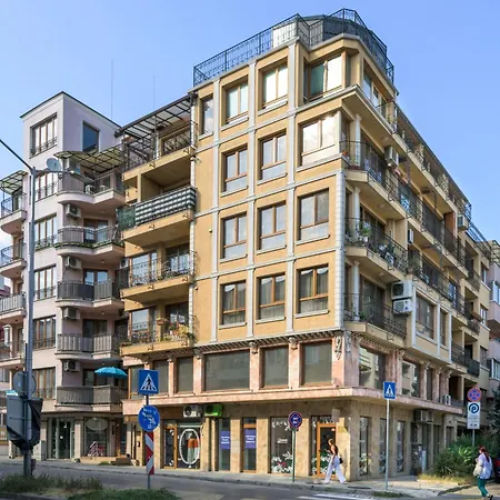 Sun Above Apartment *