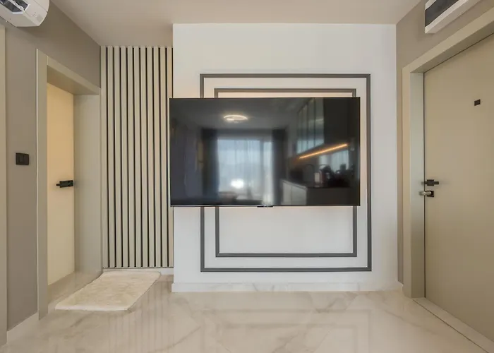 Sun Above ヴァルナ