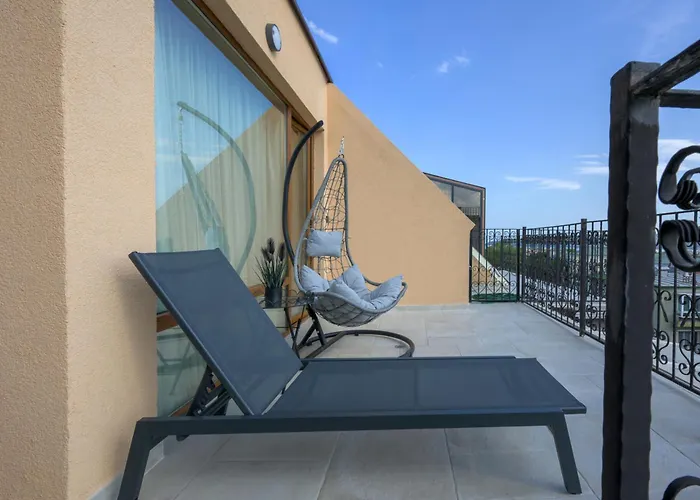 Sun Above アパート